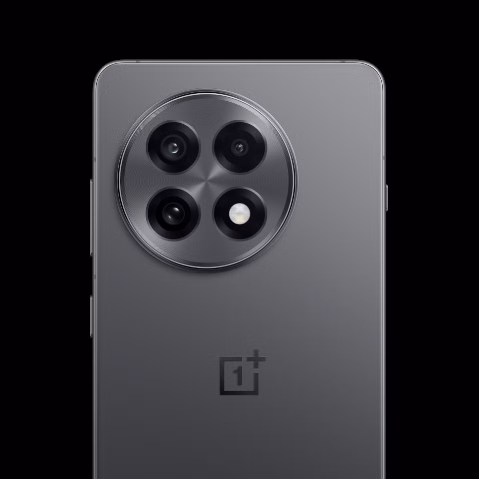 Dù không có sạc không dây, OnePlus 13R vẫn gây ấn tượng nhờ hiệu năng mạnh và pin cực trâu.