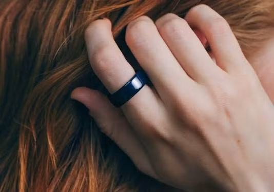 Trong bối cảnh thị trường thiết bị đeo thông minh đang tăng trưởng mạnh, Hale cho biết Oura hiện ghi nhận tốc độ tăng trưởng hơn 100%, đồng thời đặt mục tiêu phát triển nhẫn thông minh thành công cụ chăm sóc sức khỏe mang tính phòng ngừa, giúp phát hiện sớm các nguy cơ bệnh lý và trở thành một phần quan trọng trong hệ sinh thái thiết bị y tế cá nhân của tương lai.