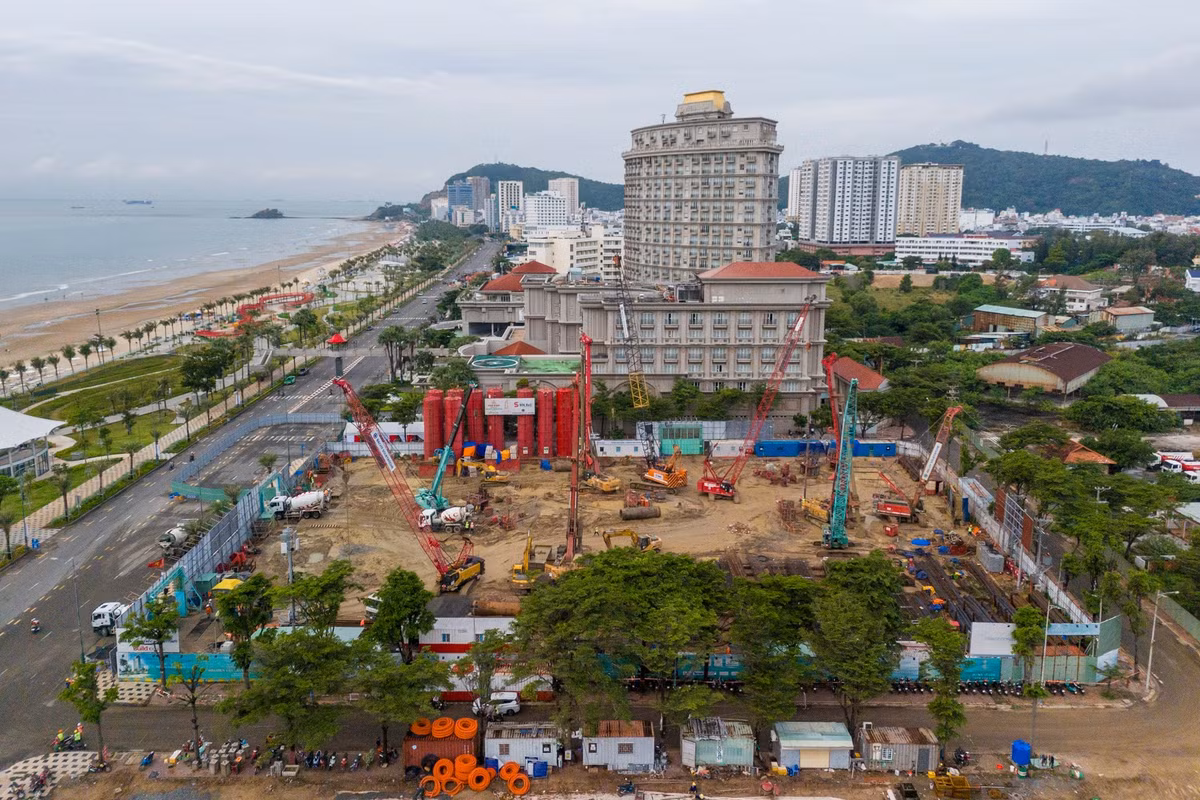 Với nguồn cung này, khu vực Thùy Vân sẽ đón thêm lượng lớn sản phẩm lưu trú cao cấp, giúp cân bằng nguồn cung - cầu của thị trường nghỉ dưỡng.