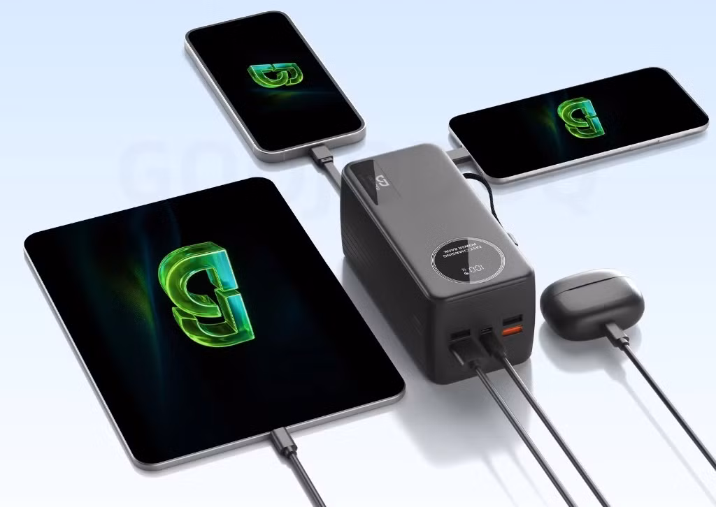 Nếu ưu tiên dung lượng lớn với mức giá thực dụng hơn, Goojodoq 50.000mAh là lựa chọn đáng cân nhắc khi hỗ trợ nhiều cổng sạc, tích hợp đèn pin và có thể cấp nguồn cùng lúc cho điện thoại, tablet hoặc nhiều thiết bị di động nhỏ trong gia đình.