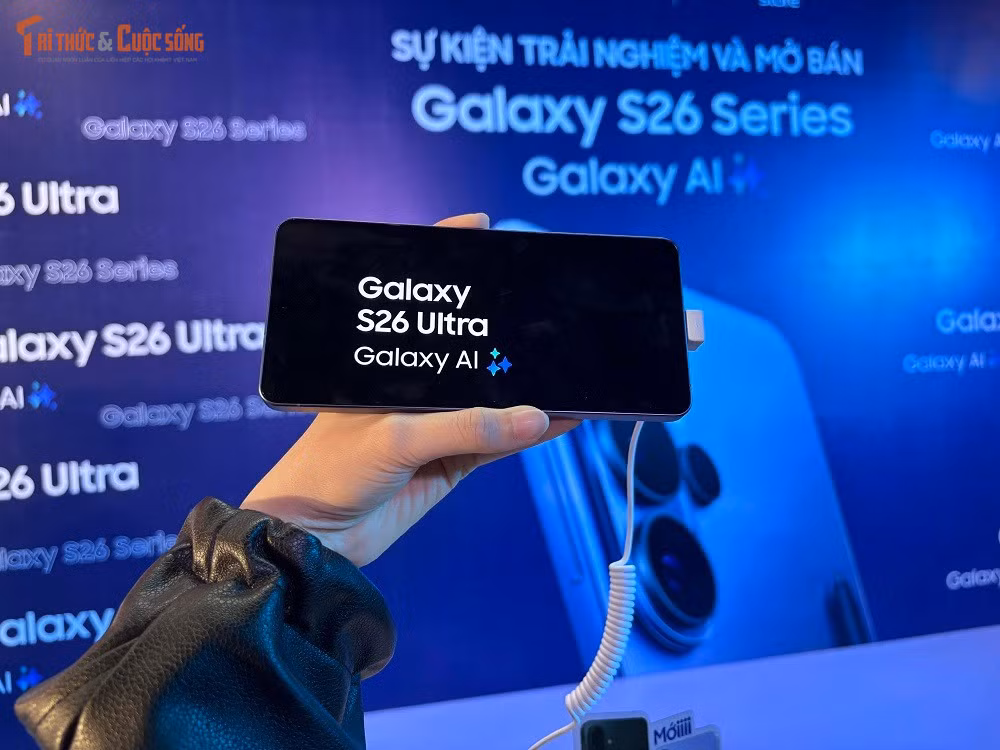 Samsung Galaxy S26 Ultra vừa được mở bán tại Việt Nam với hàng loạt nâng cấp về thiết kế, hiệu năng, camera và trí tuệ nhân tạo.