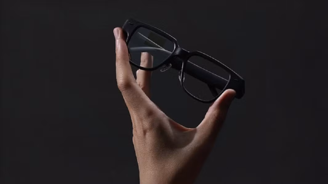 Lenovo vừa giới thiệu mẫu kính thông minh AI Glasses V1 tại Trung Quốc, hướng đến người dùng hiện đại yêu thích công nghệ đeo thông minh.
