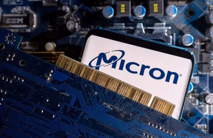 Micron, một trong những nhà sản xuất bộ nhớ lớn nhất thế giới, cảnh báo tình trạng thiếu hụt DRAM có thể kéo dài tới năm 2028, ảnh hưởng trực tiếp đến PC, laptop và nhiều thiết bị điện tử tiêu dùng.