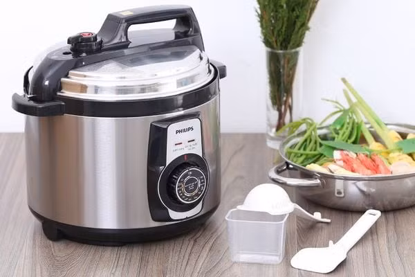 3. Nồi áp suất điện tử rút ngắn thời gian nấu các món hầm từ hàng giờ xuống chỉ còn vài chục phút.