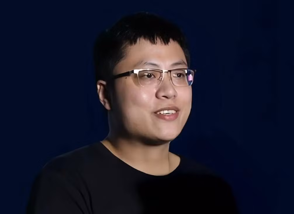 Yao Runhao gây sốt với game hẹn hò AI Love and Deepspace, thu về 850 triệu USD mỗi tháng.