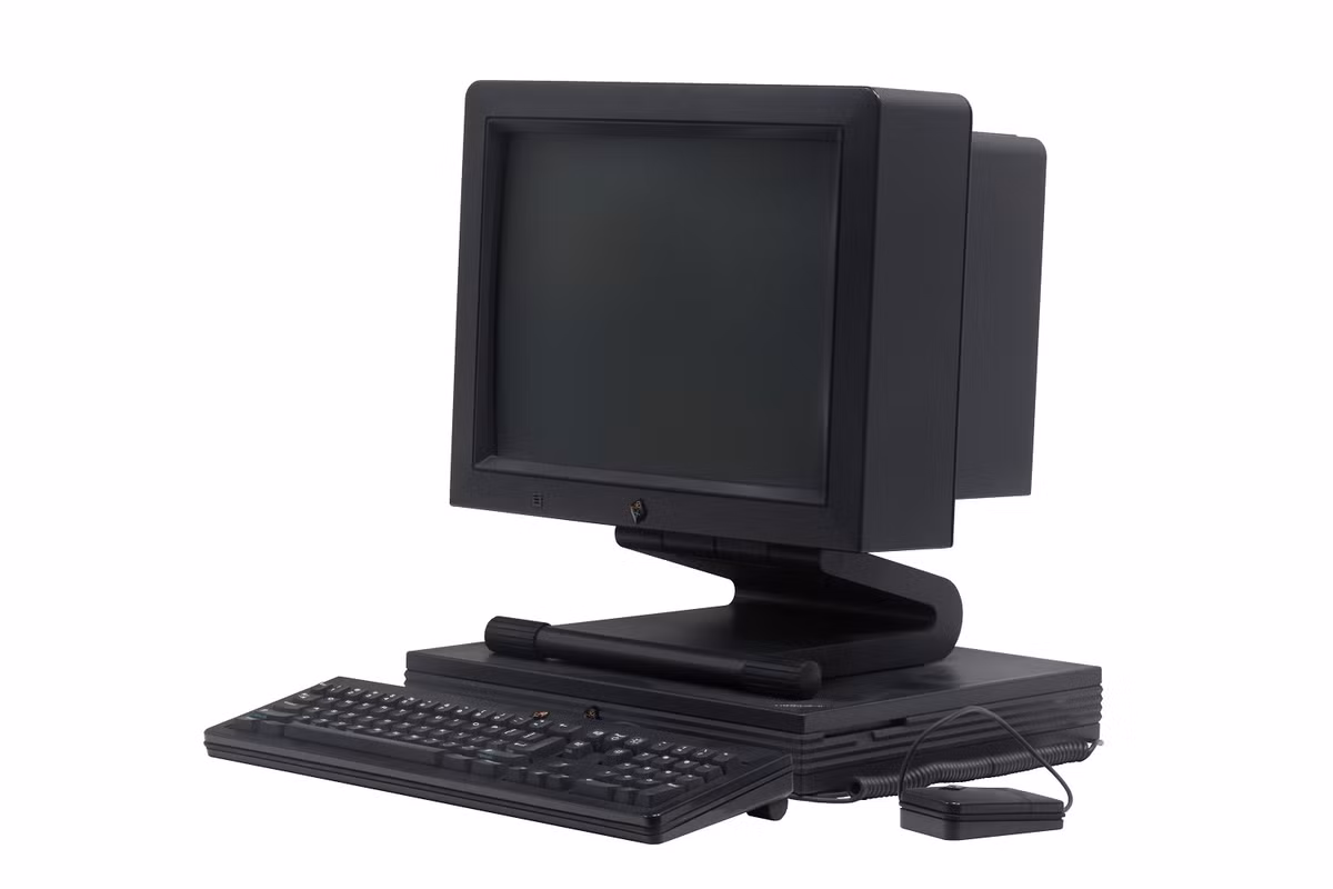 NeXTstation có hiệu năng mạnh mẽ và bộ công cụ phát triển phần mềm tiên tiến.