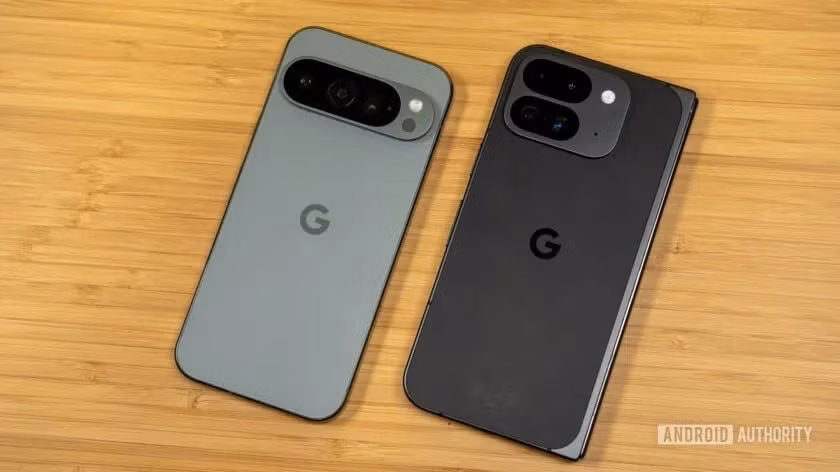 Pixel 9 Pro, 9 Pro XL và 9 Pro Fold cũng nên chờ bản Pixel 10 Pro, dự kiến có pin lớn hơn, sạc nhanh hơn và màn hình PWM tần số cao. (Ảnh: Android Authority)