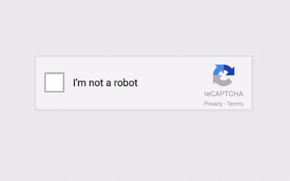 Mỗi ngày, hàng trăm triệu người dùng internet phải click vào ô “Tôi không phải robot”. Thực chất, đây là một phần trong hệ thống reCAPTCHA của Google.