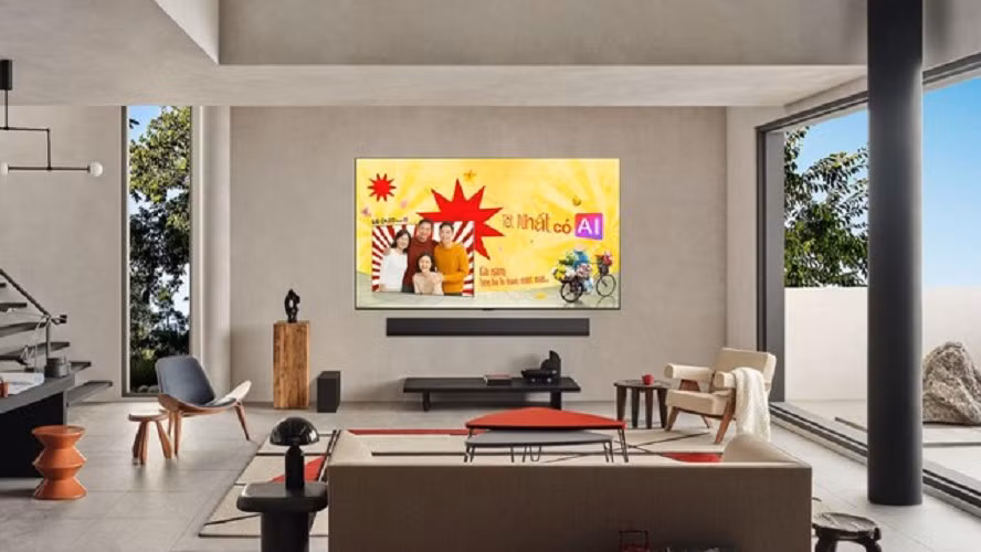 Trong khi đó, LG QNED evo AI lại phù hợp với phòng khách rộng, nhiều ánh sáng và nhu cầu xem chung sôi động.
