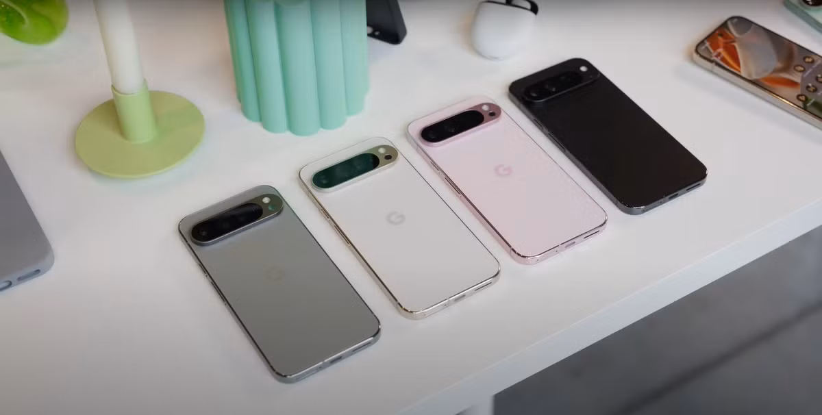 Đầu tiên là Google Pixel 9, khi Pixel 10 sắp ra mắt ngày 20/8 với camera tele 5x, chip Tensor G5 và sạc Qi2 hứa hẹn nâng cấp lớn.