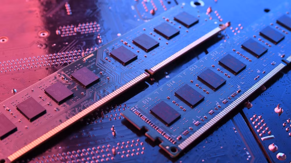 Dù chi phí thuê bao không rẻ, mô hình này lại trở nên hấp dẫn khi so sánh với giá PC ngày càng leo thang vì khủng hoảng RAM.