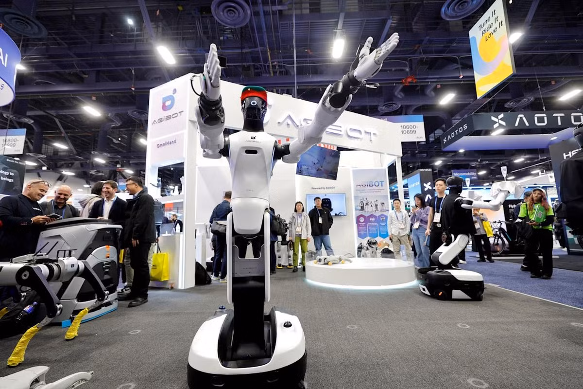 Các tên tuổi như Unitree Robotics, Fourier, Magic Atom hay Keenon Robotics xuất hiện dày đặc, nhiều hãng lần đầu tham dự nhưng đã thu hút đám đông lớn.