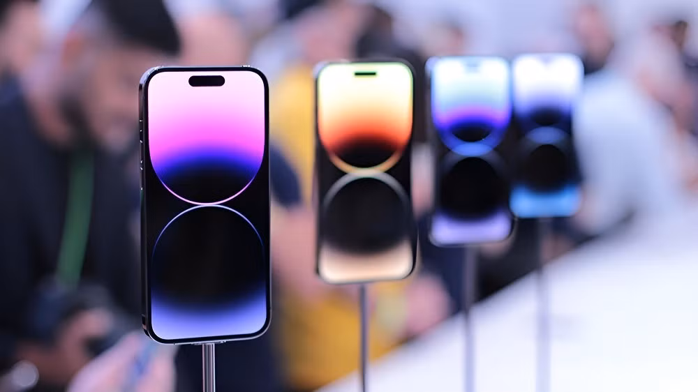 Apple đang phải chuyển hàng triệu đơn hàng tấm nền OLED iPhone từ BOE sang Samsung Display do sự cố chất lượng nghiêm trọng.
