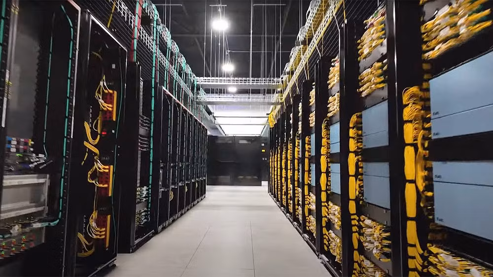 Thỏa thuận trị giá hàng chục tỷ USD này gắn liền với dự án trung tâm dữ liệu AI Stargate, tiêu thụ lượng bộ nhớ khổng lồ chưa từng có.