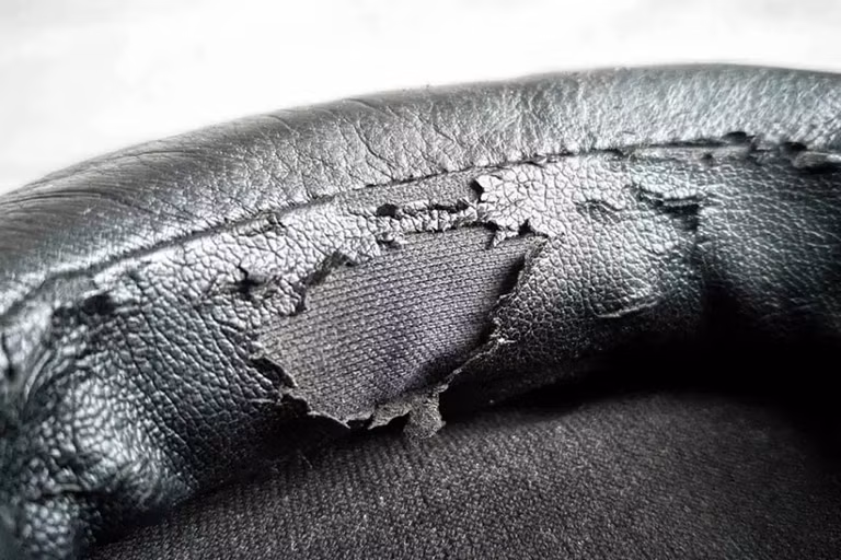 Vì vậy, thay vì chỉ nhìn vào mức giá ban đầu, người dùng nên cân nhắc đầu tư vào tai nghe chất lượng tốt hơn để đảm bảo độ bền, trải nghiệm âm thanh và tiết kiệm chi phí về lâu dài.