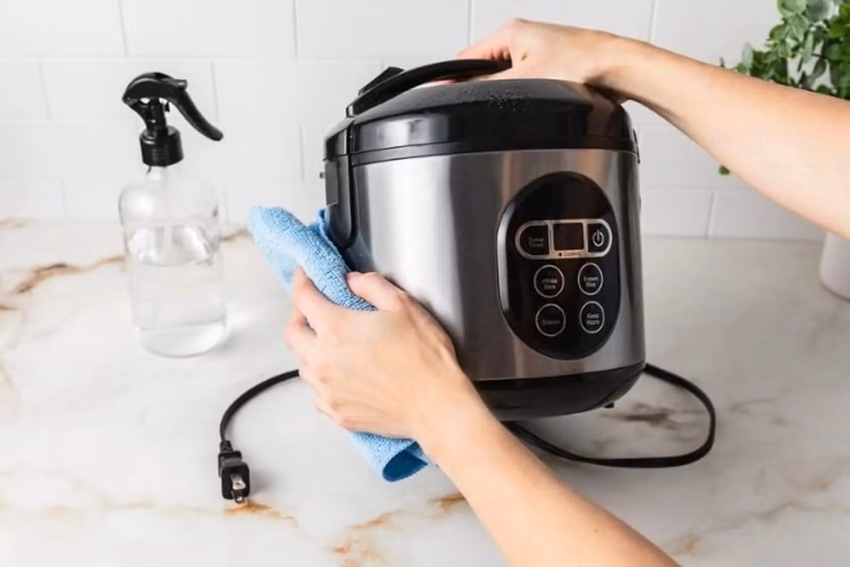 Nồi cần được vệ sinh thường xuyên để truyền nhiệt tốt và tiết kiệm hơn.