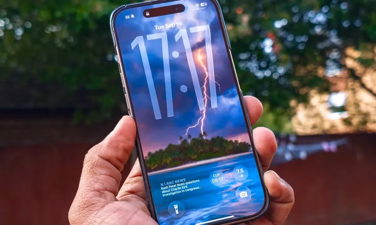 Nếu mức giá này trở thành hiện thực, iPhone 18 Pro sẽ sở hữu lợi thế cạnh tranh rất lớn khi vừa mang đến hàng loạt cải tiến về hiệu năng, camera và kết nối, vừa không tạo quá nhiều áp lực tài chính cho người dùng đang có nhu cầu nâng cấp từ các dòng iPhone cũ hoặc chuyển sang hệ sinh thái Apple.