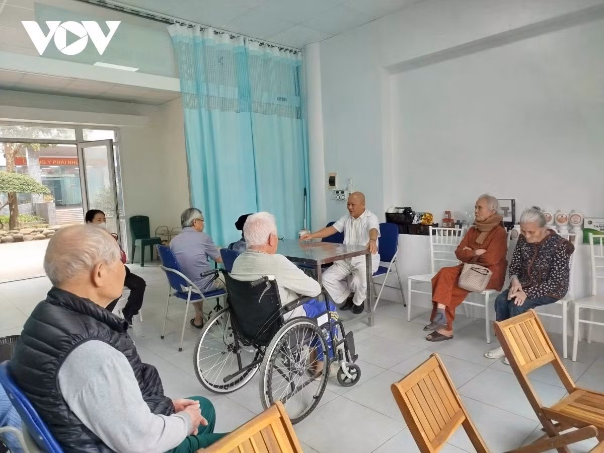 Tỷ lệ sinh thấp kéo dài đang đặt ra thách thức lớn cho tương lai dân số Việt Nam trong bối cảnh già hóa diễn ra nhanh
