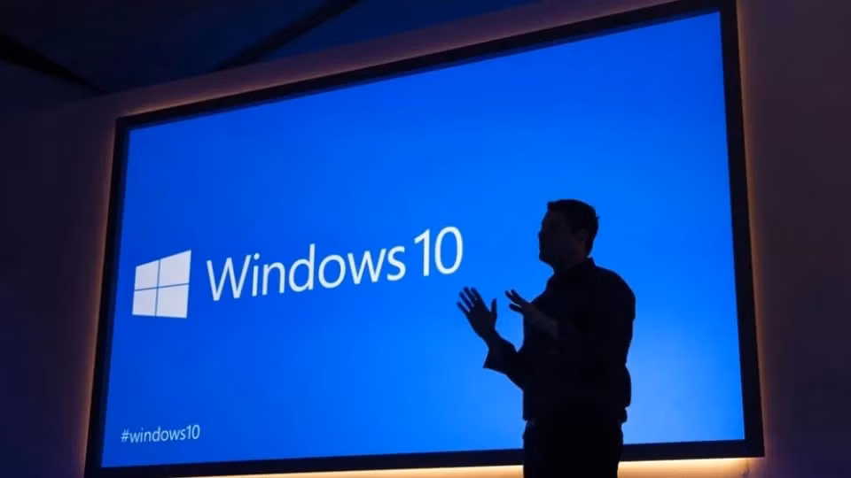 Tổ chức bảo vệ quyền lợi người tiêu dùng Consumer Reports (CR) đã gửi thư đến CEO Microsoft, Satya Nadella để phản đối quyết định này.
