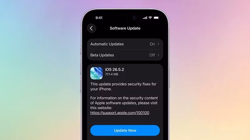 Ngoài WebKit, bản cập nhật iOS 26.5.2 còn xử lý nhiều điểm yếu trong WebRTC, các tiện ích mở rộng web và thư viện libxslt, những thành phần có thể bị lợi dụng khi người dùng truy cập các trang web chứa mã độc, dẫn đến hiện tượng Safari bị treo, ứng dụng ngừng hoạt động hoặc thậm chí tạo cơ hội cho các cuộc tấn công mạng nhắm vào thiết bị.