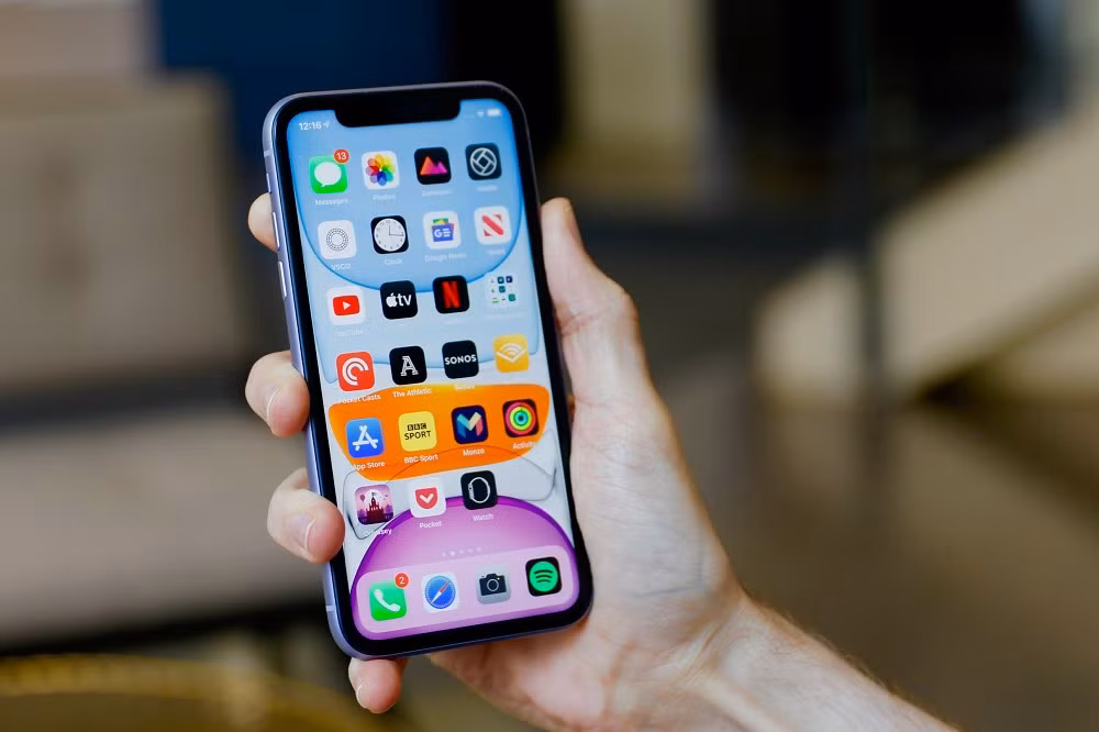 Dù iPhone nổi tiếng bảo mật, người dùng vẫn có thể bị theo dõi bởi những thói quen hằng ngày.
