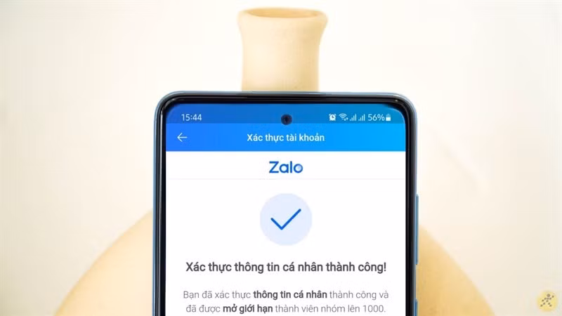 Trong một số trường hợp, Zalo sẽ yêu cầu thêm xác thực khuôn mặt và giọng nói.