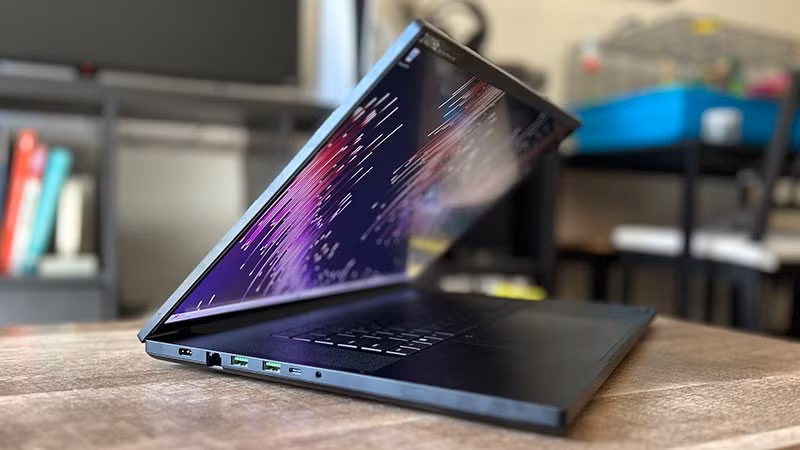 Top 5 laptop gaming 2025 cho thấy ranh giới giữa laptop và PC chơi game đang mờ dần nhờ sức mạnh phần cứng thế hệ mới.