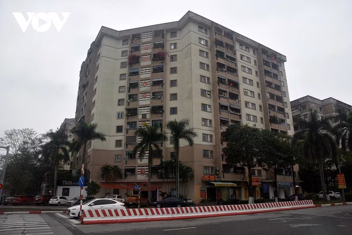 Việc thành phố Hà Nội xác lập đơn giá cụ thể được kỳ vọng sẽ tăng tính minh bạch trong quản lý tài sản công, đồng thời tạo điều kiện để các hộ kinh doanh và doanh nghiệp nhỏ tiếp cận mặt bằng thương mại phù hợp.