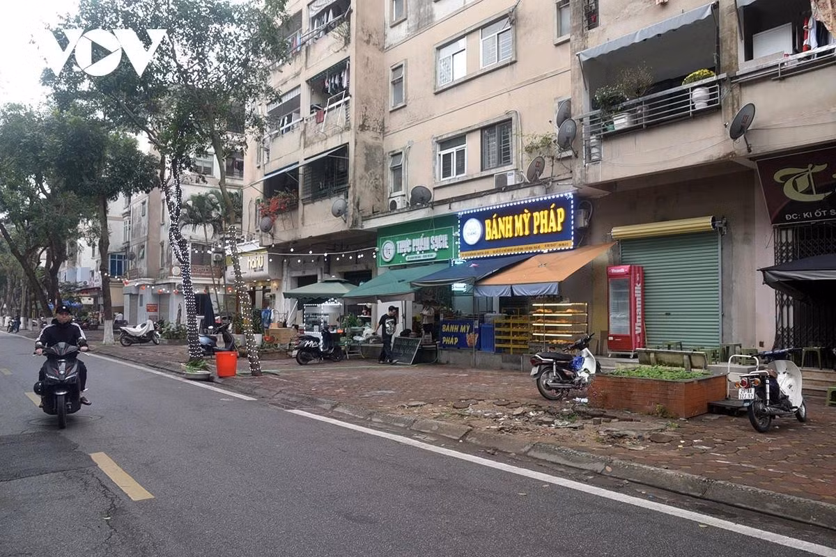 Theo anh Thông, giá thuê ki-ốt tùy diện tích, từ khoảng 7 triệu đến hơn 13 triệu đồng mỗi tháng.