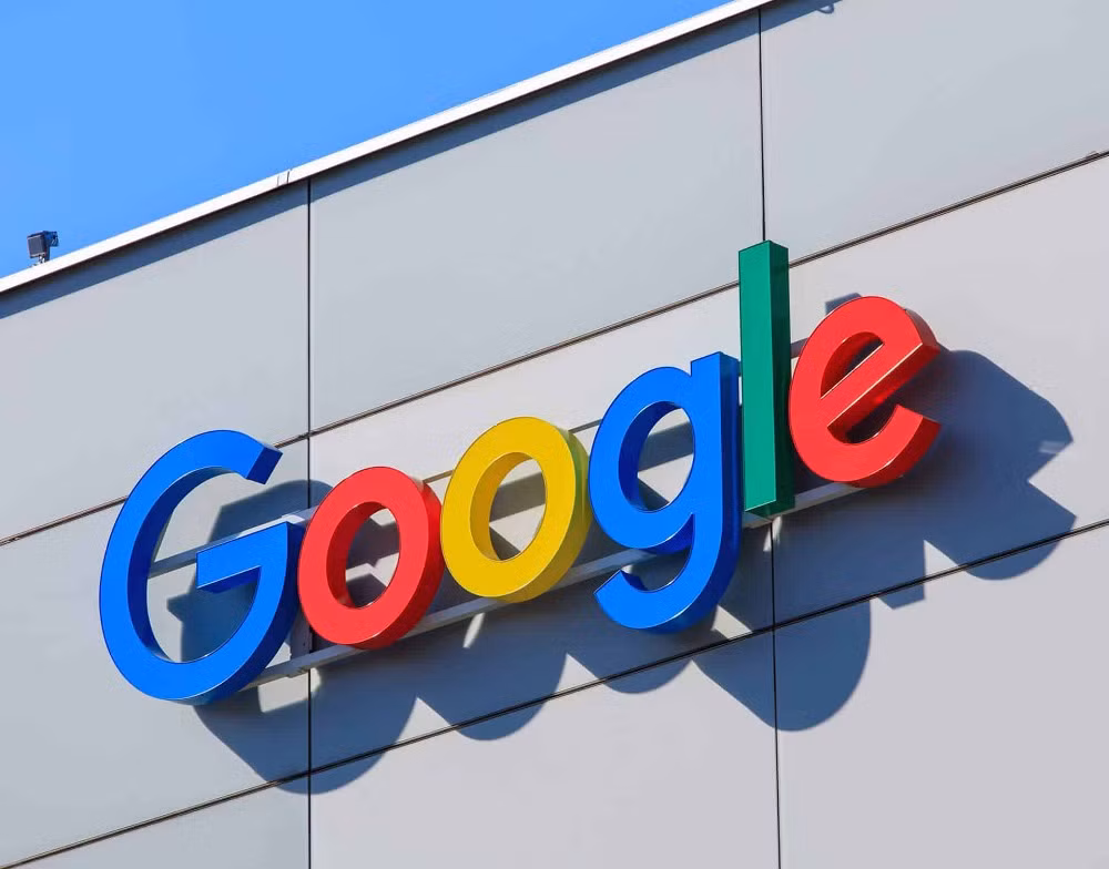 Google ra mắt Gemini 3, huấn luyện hoàn toàn trên chip “tensor-processing unit” (TPU) tự thiết kế.