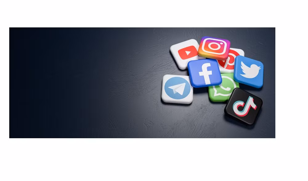 Những ứng dụng giả thường gắn mác “mod” hoặc “pro”, dụ người dùng tải tệp APK chứa mã độc.
