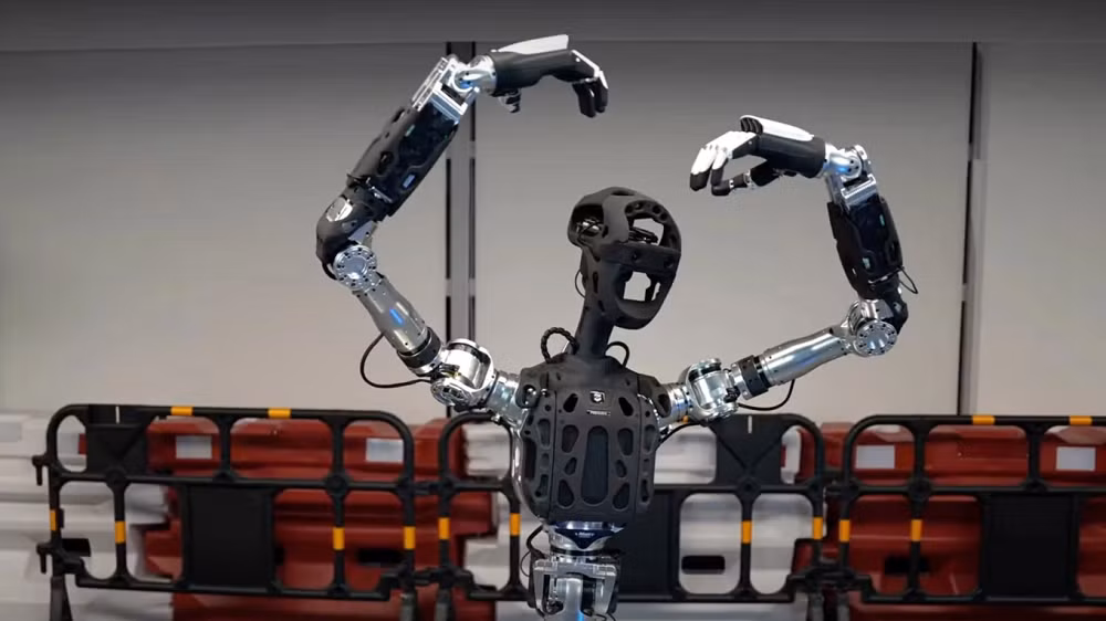 Nếu chip bán dẫn được ví như bộ não của robot thì bộ giảm tốc hài hòa chính là “xương khớp” quyết định khả năng vận động linh hoạt và chính xác, đồng thời cũng là công nghệ từng bị các công ty Nhật Bản thống trị suốt nhiều năm trước khi Leaderdrive phá thế độc quyền bằng chiến lược giá cạnh tranh hơn.