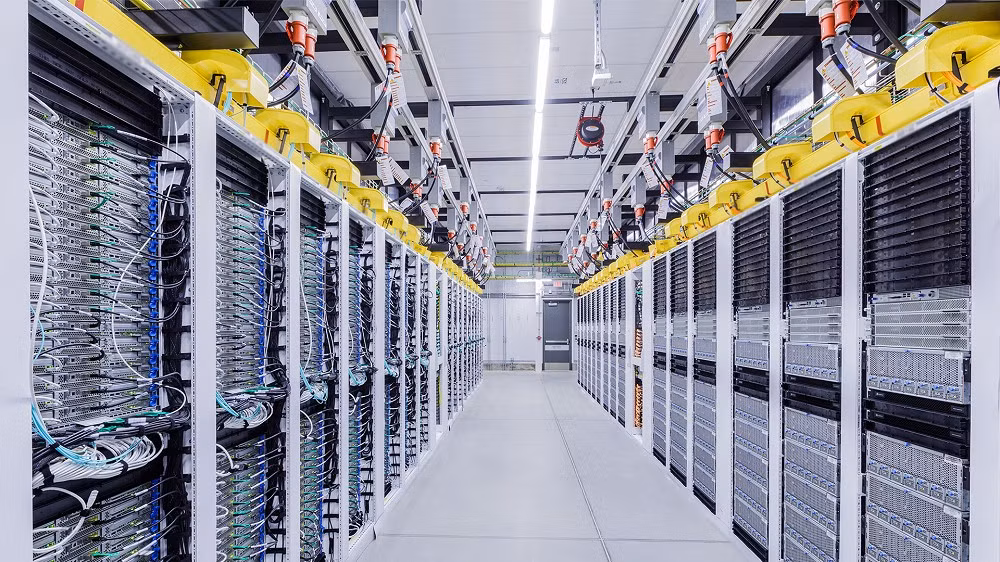Họ sử dụng siêu máy tính Oceanlite kết hợp trí tuệ nhân tạo để mô phỏng hệ lượng tử với 120 obitan spin, quy mô lớn nhất từng được ghi nhận.