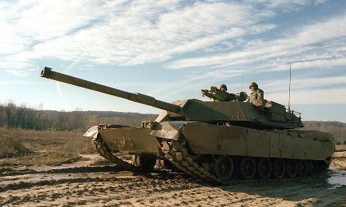 Cận cảnh siêu tăng M1A1 của Mỹ “thay lòng đổi dạ“