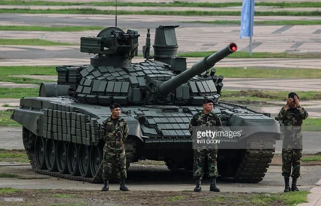 Theo gót Việt Nam, Lào mua xe tăng T-72B "nâng cấp" lục quân