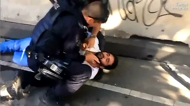 Video: Xe điên lao vào đám đông tại Melbourne