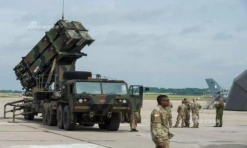 Đáng gờm sức mạnh tên lửa Patriot Mỹ đem tới sát Nga