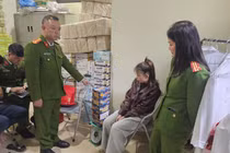 Phú Thọ phát hiện ‘nữ quái’ giấu 8,4kg pháo hoa nổ trái phép