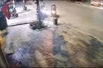 Chủ tịch TP Bắc Ninh khen thưởng nam sinh quật ngã 2 kẻ trộm chó 