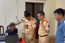 CSGT Phú Thọ phát hiện đối tượng tàng trữ ma túy trên Quốc lộ 70B