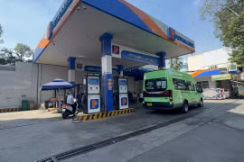 Quản lý thị trường TPHCM: Những cây xăng bán nhỏ giọt và găm hàng đã bị xử lý