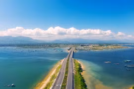 Với tổng nguồn vốn được phân bổ năm 2026 gần 15.412 tỷ đồng, Khánh Hòa đang quyết liệt triển khai các giải pháp đồng bộ nhằm đưa dòng vốn công ra thị trường.