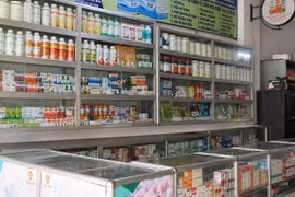 UBND tỉnh Lâm Đồng chỉ đạo Sở NN&MT phối hợp Sở Công Thương, Công an tỉnh xử lý triệt để tình trạng kinh doanh thuốc thú y kém chất lượng và bán trực tuyến.