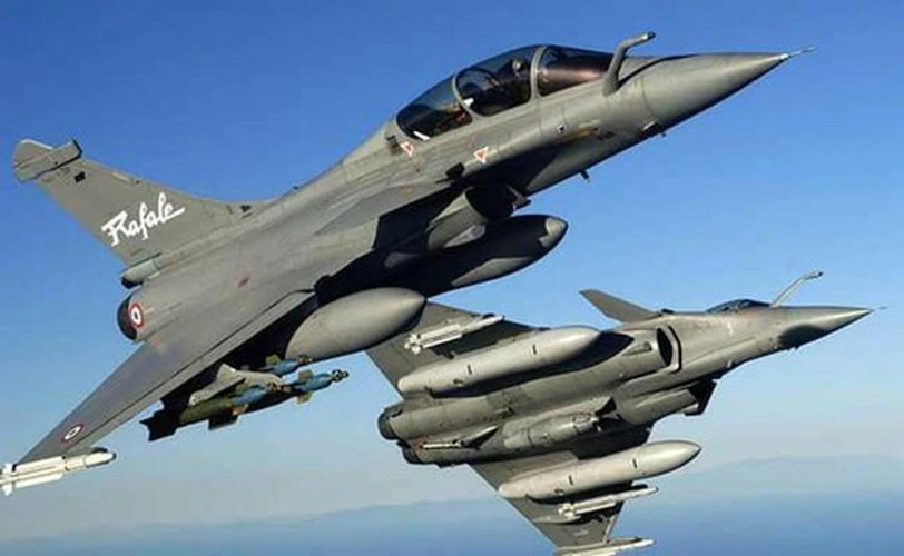 Giây phút kinh hoàng của người được trải nghiệm bay trên tiêm kích Rafale B