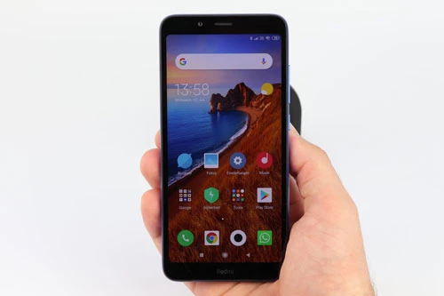 Giá 2 triệu, smartphone này có đủ: vỏ đẹp, ram 3G, chống nước...