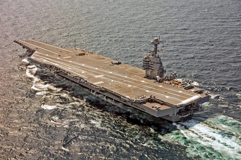 Dài cổ đợi ngày tàu sân bay USS Gerald R. Ford của Mỹ tái xuất