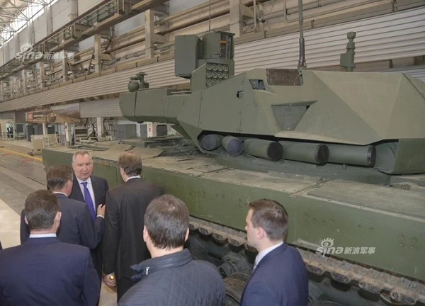 Nóng: Ấn Độ muốn mua gần 2000 xe tăng T-14 Armata để đấu Trung Quốc