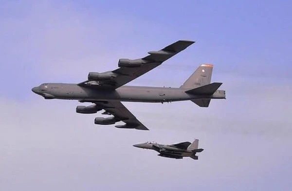 B-52 Mỹ thoải mái ra vào không phận Ukraine, Nga nóng mặt