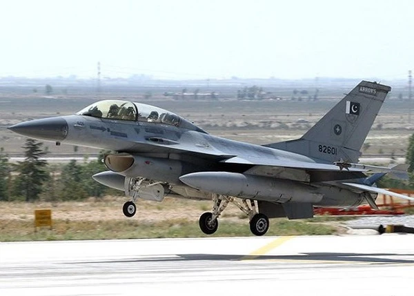 Pakistan muốn thay F-16 nhưng không đếm xỉa tới J-10C Trung Quốc: Của rẻ là của ôi?