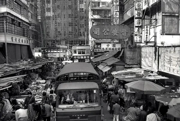 Ảnh hiếm về cuộc sống hối hả ở Hong Kong năm 1980